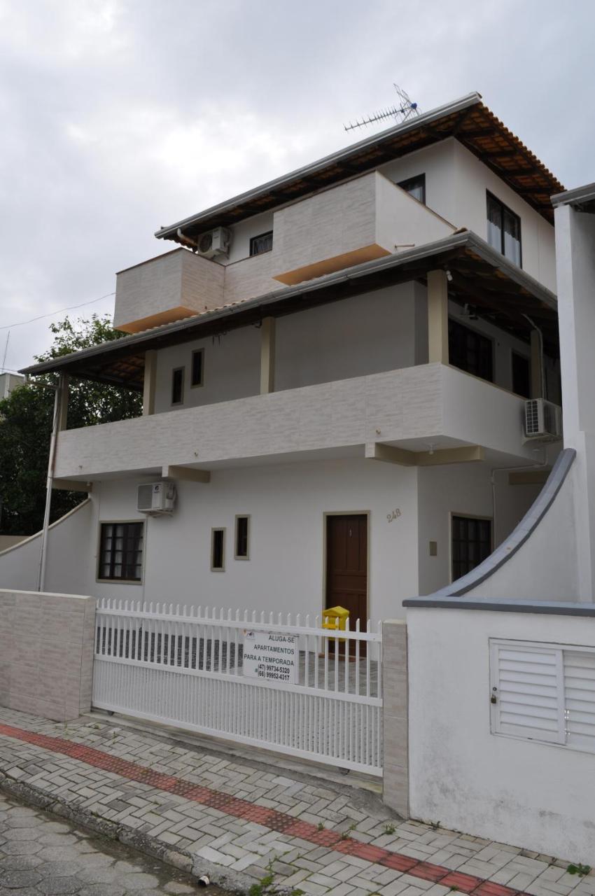 Apartamentos Bombinhas - 140 Metros Da Praia Zewnętrze zdjęcie